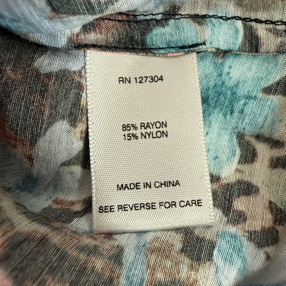 JOHN MARK Multicolor Animal Floral Button Tunic Blouse Rayón Nylon Long Sleeve - Picture 8 of 9